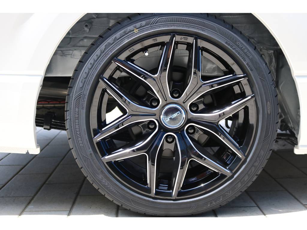 ＦＬＥＸオリジナル　Ｄｅｌｆ０１　１８インチアルミホイール＆ＧＯＯＤＹＥＡＲ　ＥＡＧＬＥ　ＬＳ　ＥＸＥタイヤ！