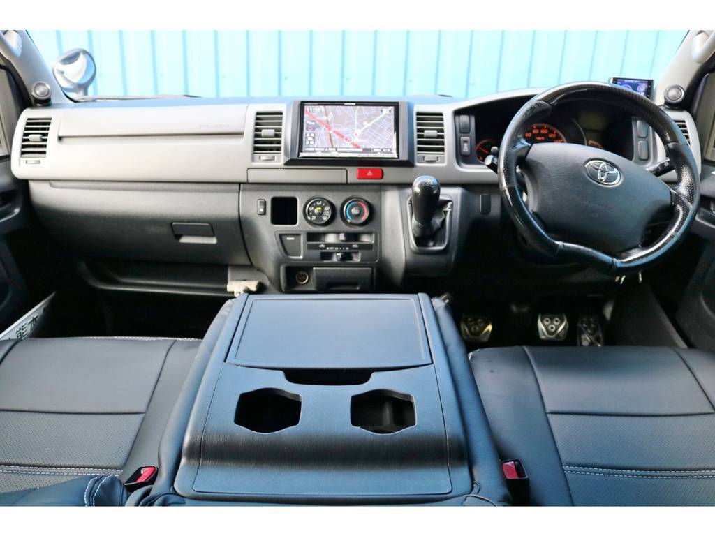 平成２５年式　ハイエースＶ　ＤＸ　ＧＬパッケージ　４ＷＤ　５速ＭＴ　３０００ｃｃ　ディーゼルターボ　走行９９，３００ｋｍ