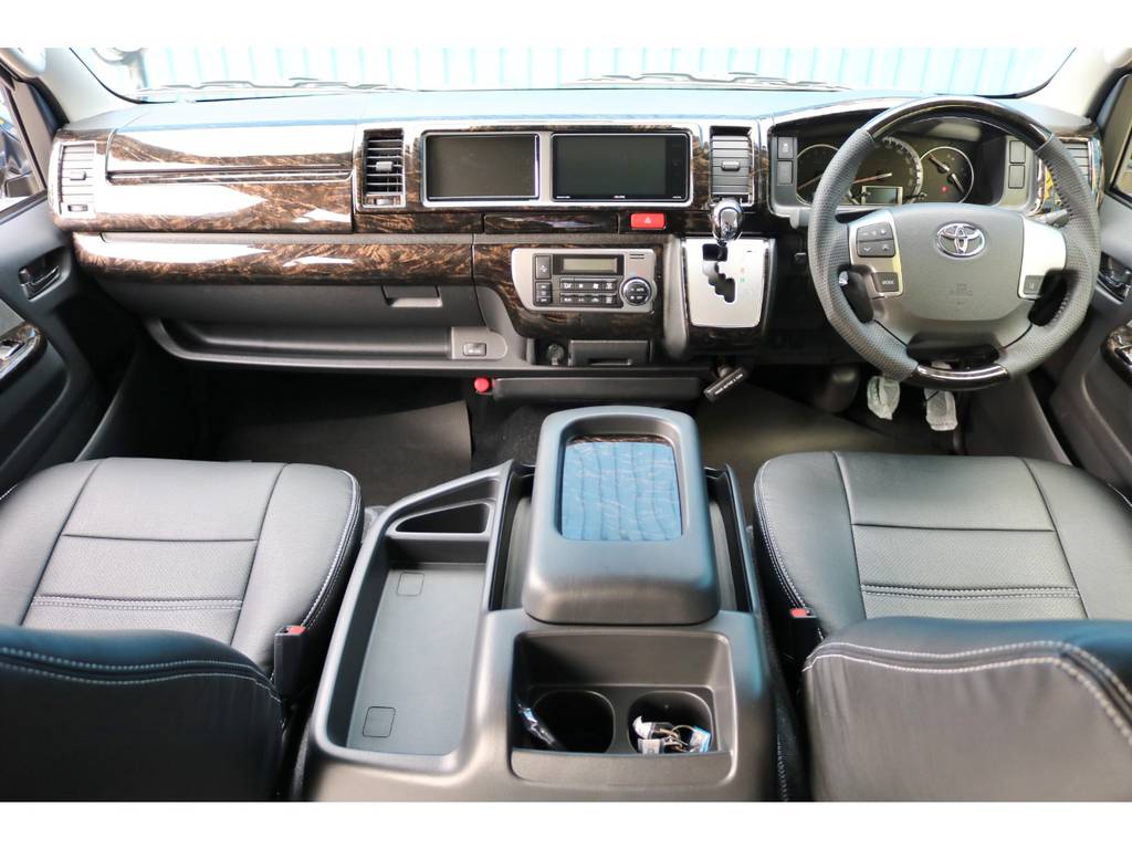 未登録新車　ハイエース　ワゴン　ＧＬ　２７００ｃｃ　ガソリン　２ＷＤ　ＦＬＥＸオリジナル　シートアレンジＡＳ