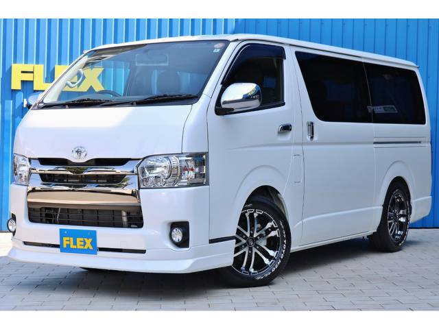 ☆程度良好な４型６ＡＴダークプラムガソリン☆入庫致しました！高年式！低走行！ボディーカラーは人気のパールホワイトです♪