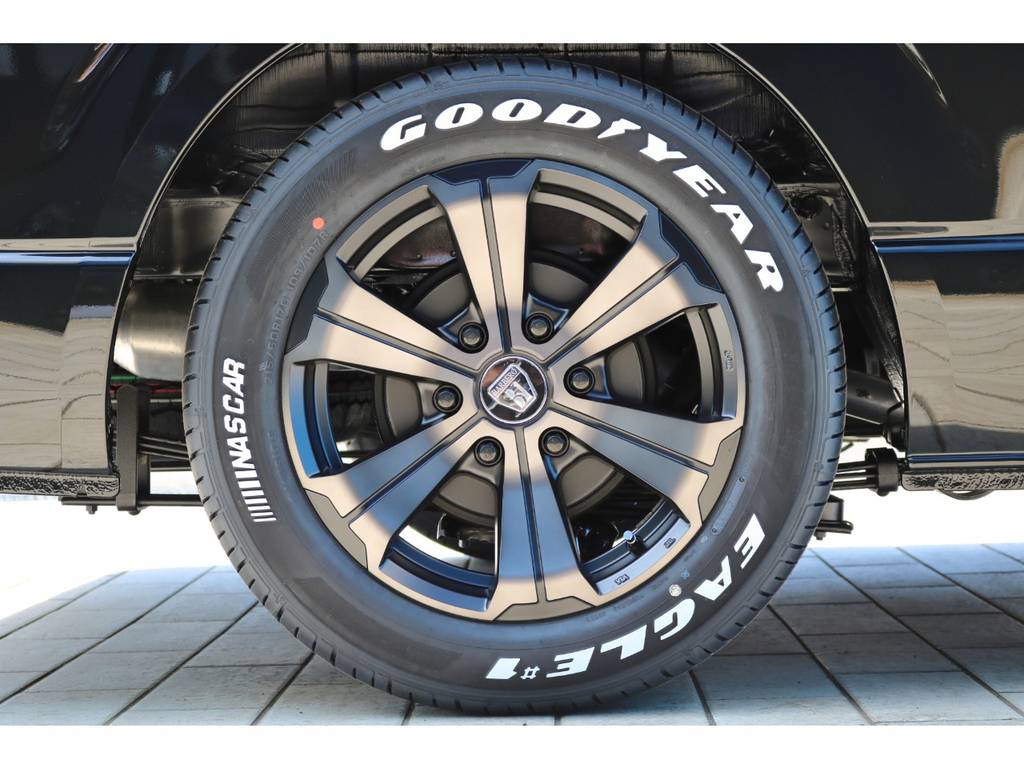 ＦＬＥＸオリジナルカラー　バルベログランデ１７ＡＷ＆GOODYEAR　ナスカータイヤ