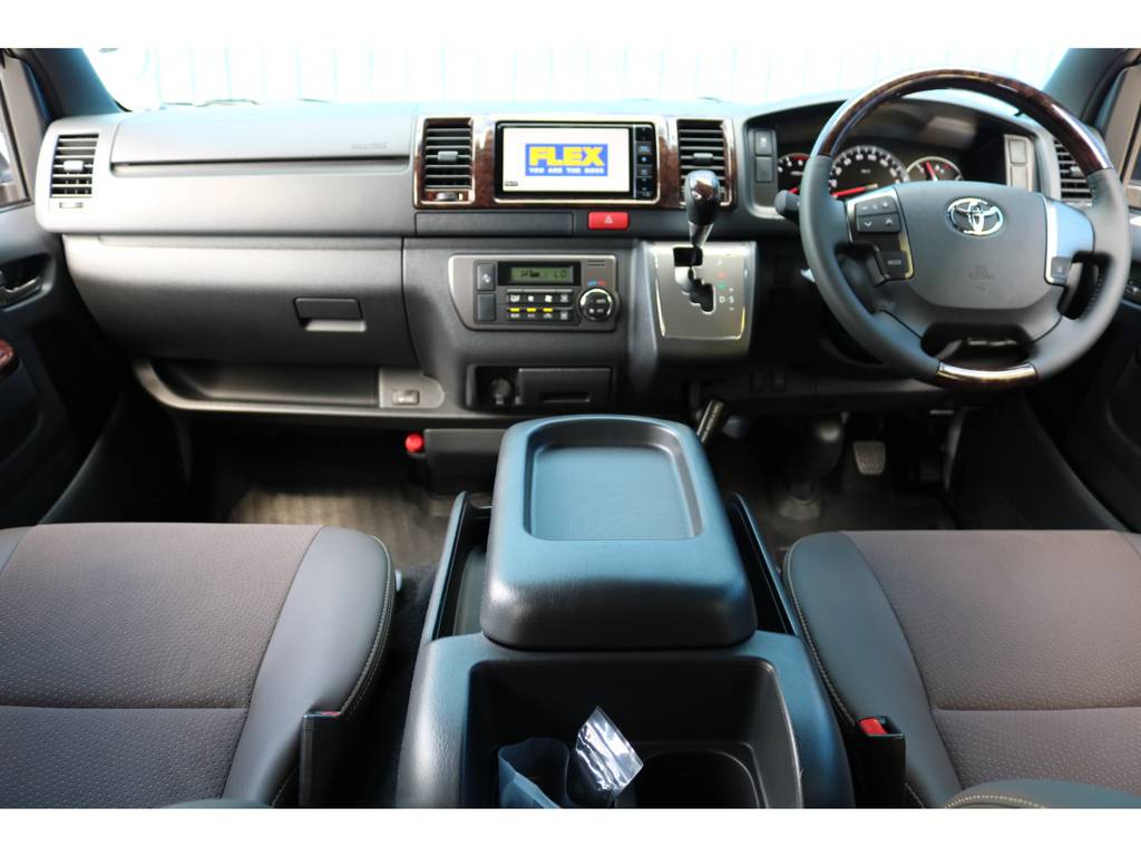 未登録新車　GDH２０１V ２８００Ｄ　スーパーGL　2WD