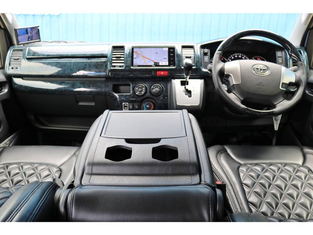 平成３０年式　ハイエースＶ　ＤＸ　ＧＬパッケージ　２０００ｃｃ　ガソリン　2ＷＤ　走行２７，５００ｋｍ　車検残２０２０年２月まで