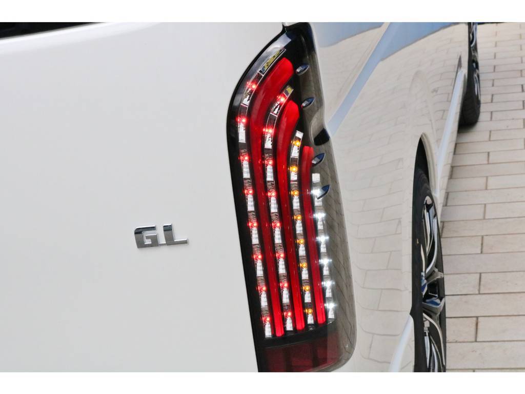 ＦＬＥＸオリジナル　煌きレッドＬＥＤテールランプ！