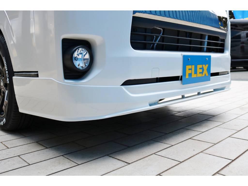 新品のＦＬＥＸフロントリップスポイラーを装着！