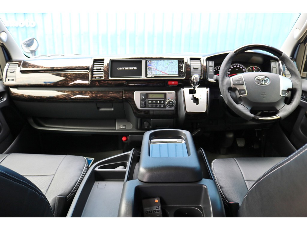 未登録新車　ハイエース　ワゴン　ＧＬ　２７００ｃｃ　ガソリン　２ＷＤ