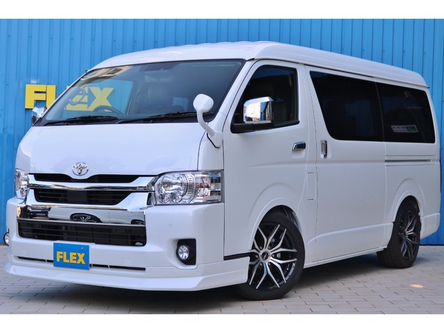 一部改良後新型！ＦＬＥＸオリジナルシートアレンジ アレンジラウンジ５αが入庫！トリプルモニターパッケージも組み込み、更に内外装フルカスタムしました！
