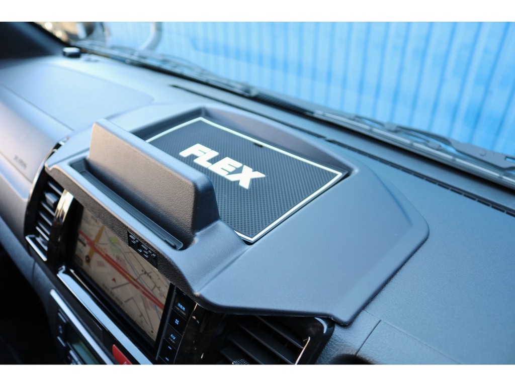 ＦＬＥＸオリジナル標準ボディー用ナビバイザーも取付しました！