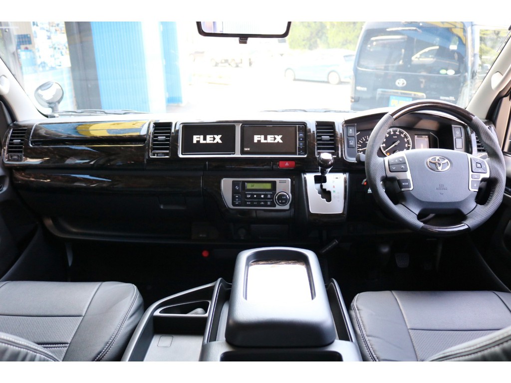一部改良後新型　未登録新車　ハイエース　ワゴン　ＧＬ　２７００ｃｃ　ガソリン　２ＷＤ　シートアレンジＶｅｒ２