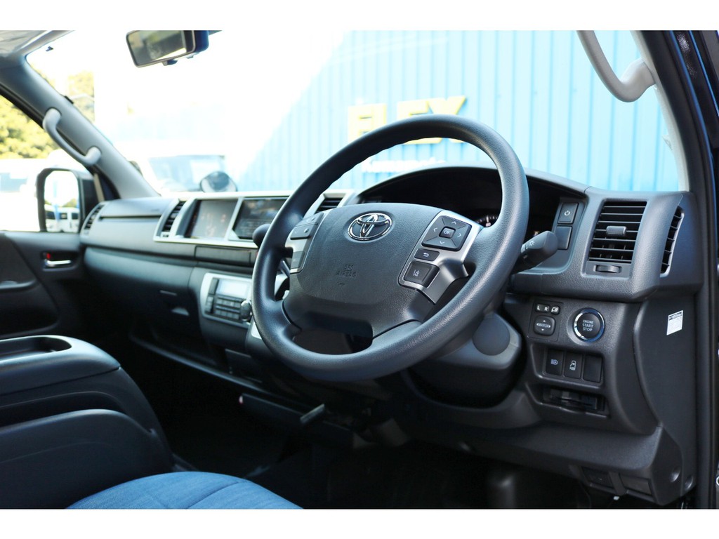 プッシュスタート＆スマートキー！パワースライドドア！ステアリングスイッチも完備！