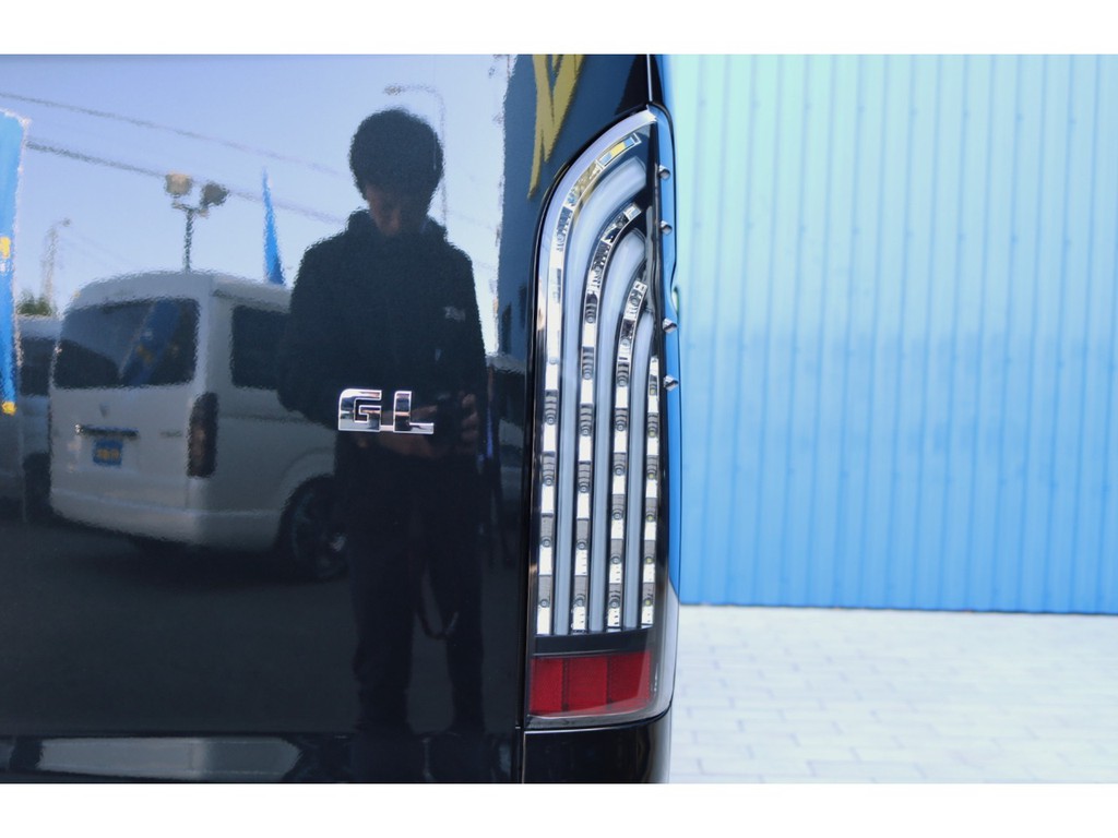 ＦＬＥＸオリジナル煌きＬＥＤテールランプを装着！