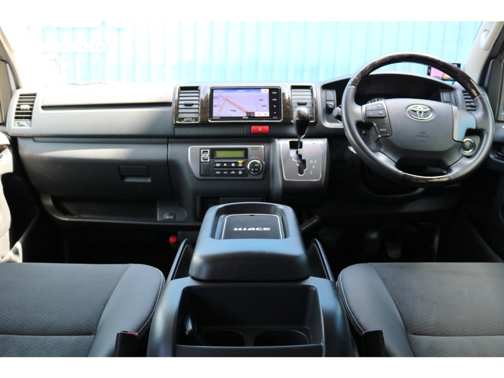 Ｈ２９年式　走行５０，０００ｋｍ　ハイエースＶ　スーパーＧＬ　特別仕様車ダークプライム　３０００ｃｃ　ディーゼルターボ　２ＷＤ