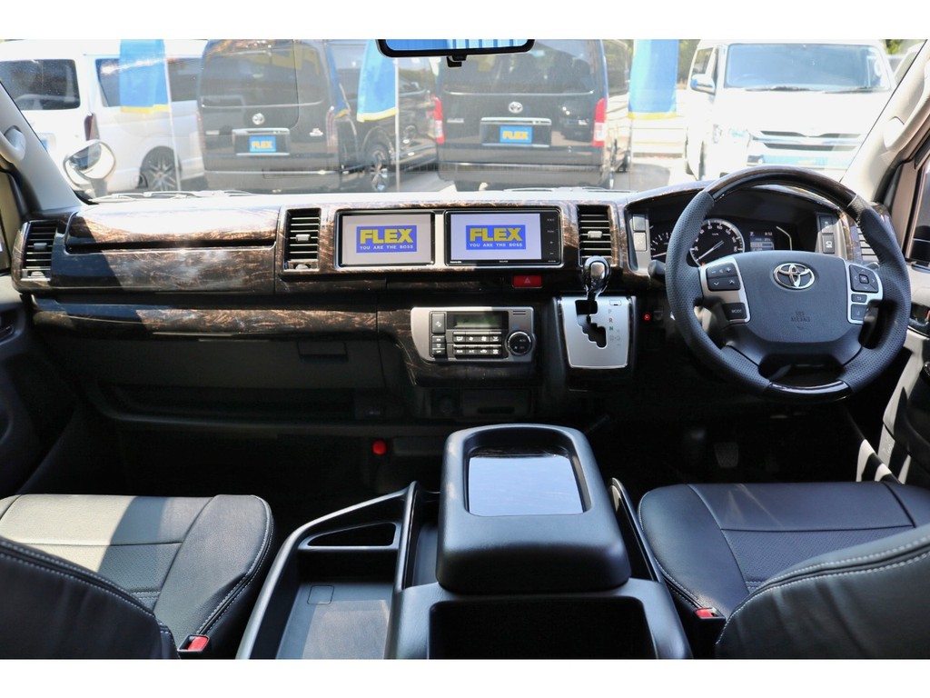 未登録新車　ハイエース　ワゴン　ＧＬ　２７００ｃｃ　ガソリン　２ＷＤ　ＺＥＲＯワゴンベッド