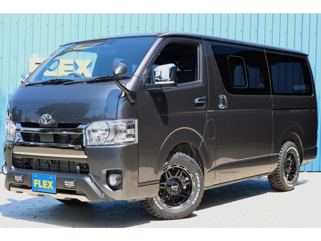 未登録新車！特別仕様車　ダークプライムⅡ　２８００ｃｃディーゼル入庫！アゲ系スタイルとフロア施工でカスタムしました！