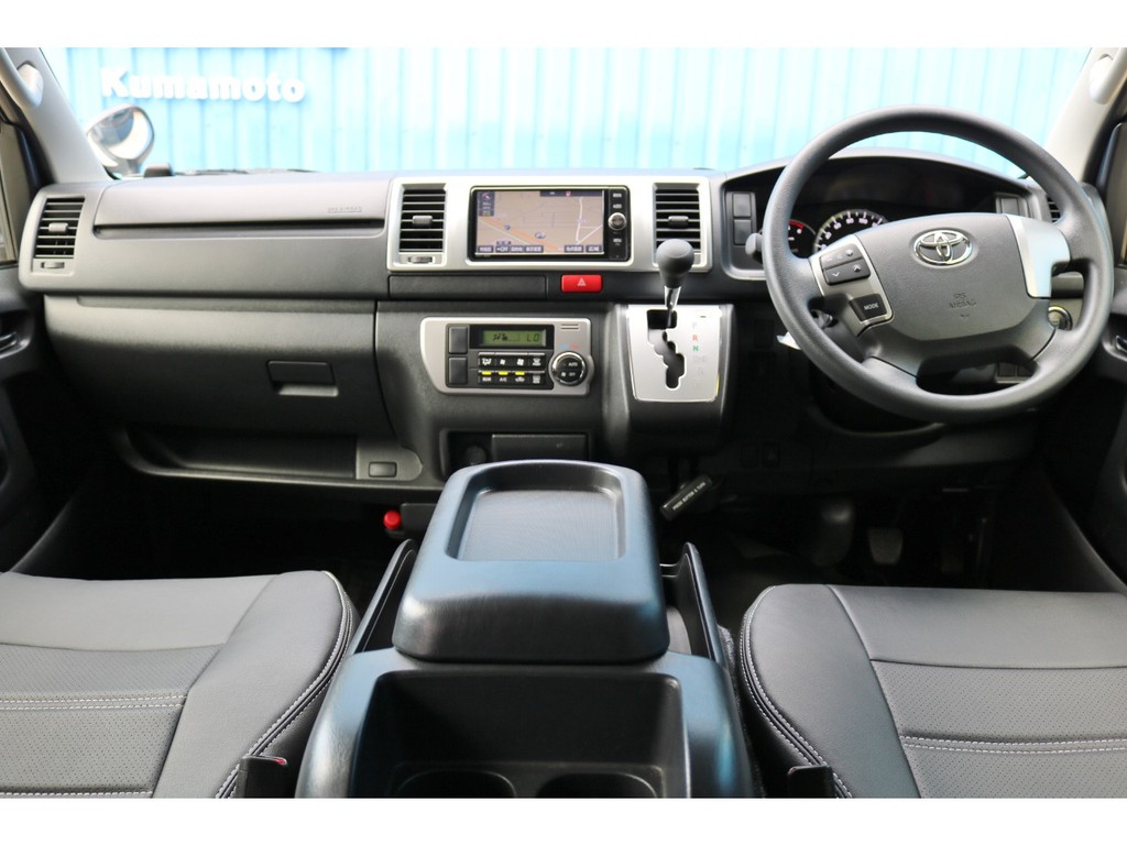 ハイエース　バン　Ｓ－ＧＬ　３０００ｃｃ　ディーゼルターボ　４ＷＤ　走行７６，５００ｋｍ　寒冷地仕様