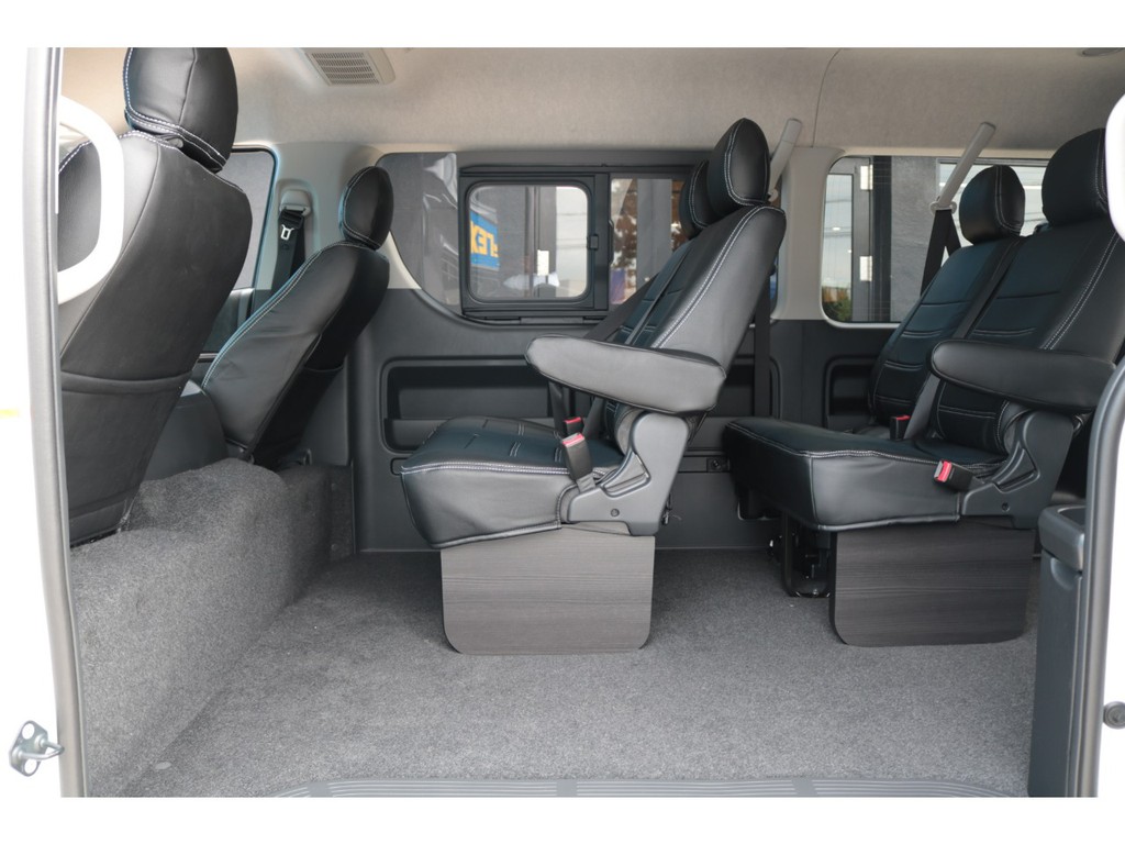 スライドドアを開けばそこにも広い空間が！