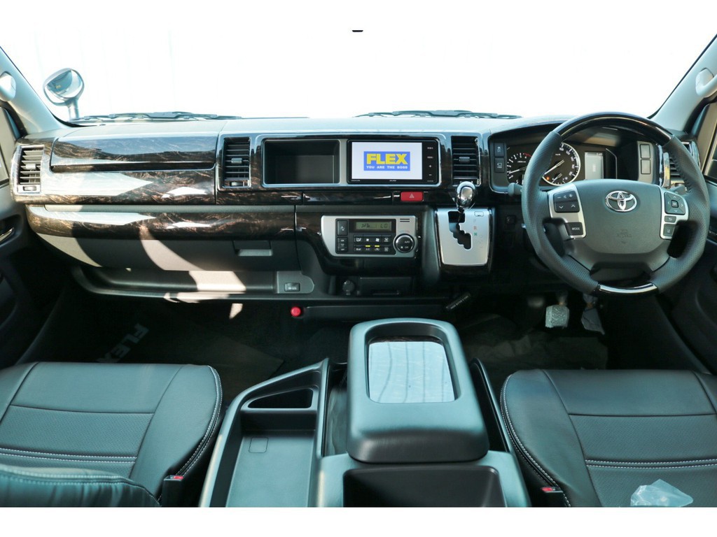 未登録新車　ハイエース　ワゴン　ＧＬ　２７００ｃｃ　ガソリン　２ＷＤ　シートアレンジＺＥＲＯ（ゼロ）ワゴンベッドキット