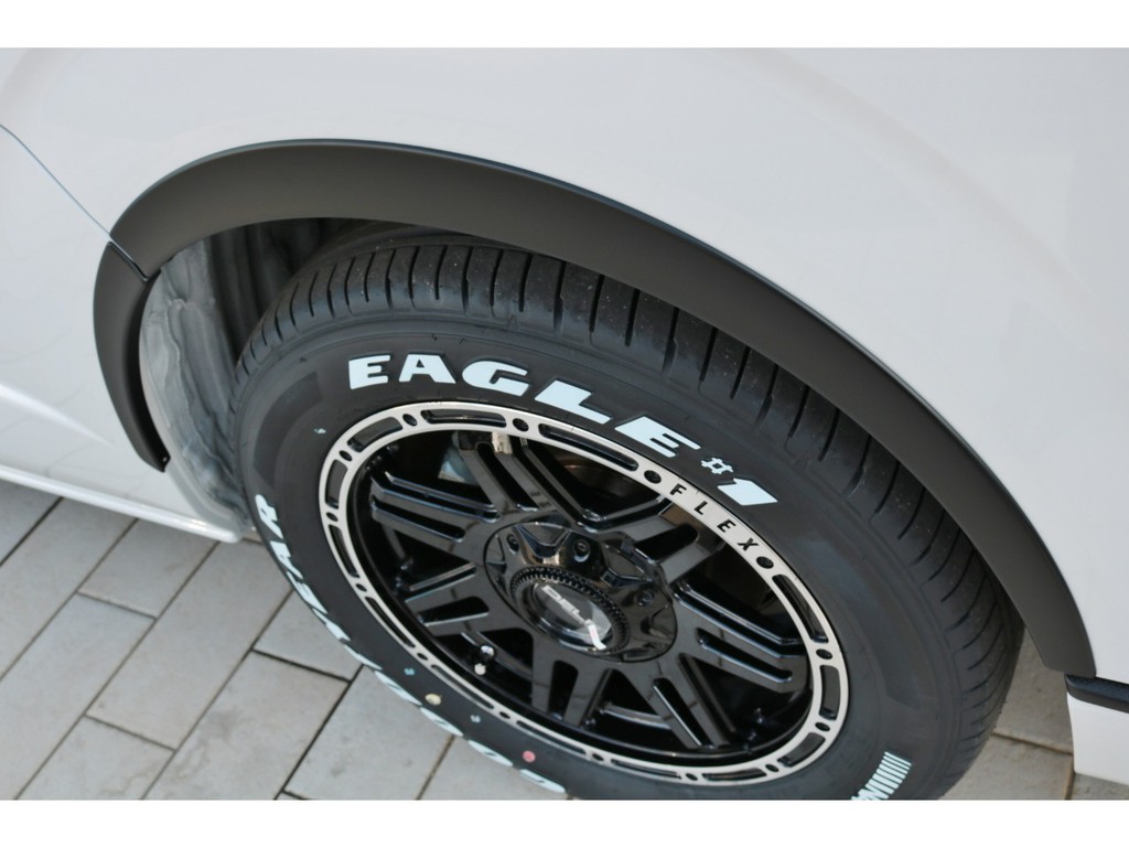 ＦＬＥＸオーバーフェンダーはマットブラックをセレクトしました！！