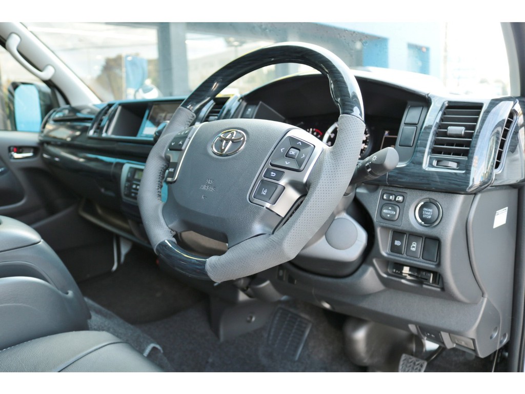 黒木目コンビハンドル！プッシュスタート＆スマートキー！ パワースライドドアも完備！