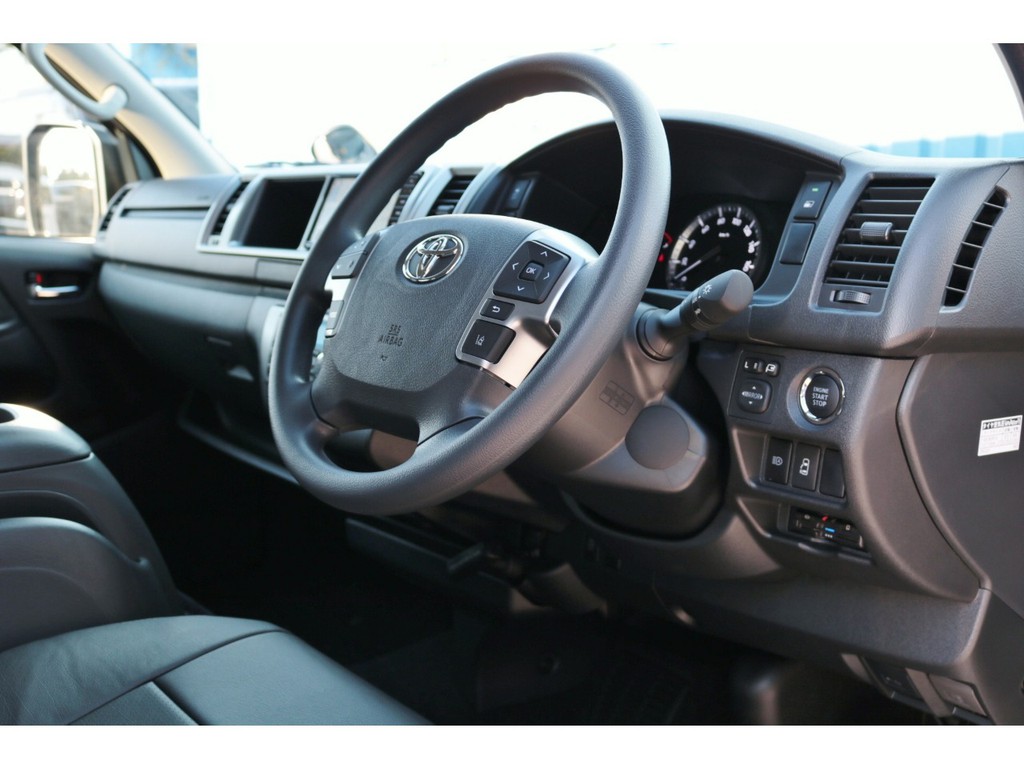 プッシュスタート＆スマートキー！パワースライドドア！ステアリングスイッチも完備！