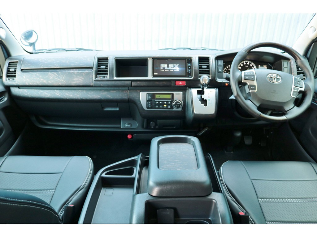 未登録新車　ハイエース　ワゴン　ＧＬ　２７００ｃｃ　ガソリン　２ＷＤ　シートアレンジＶｅｒ２