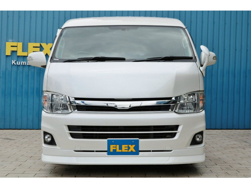 新品のＦＬＥＸフロントスポイラーを装着し、引き締まったフロントフェイスになっております！