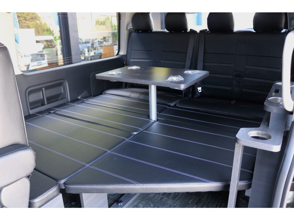 ベッドモード！テーブル付きでくつろぎの空間に♪