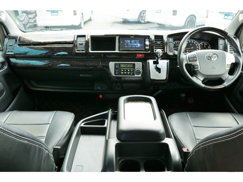 平成３１年式　ハイエースワゴンＧＬ　１０人乗り　２７００ｃｃ　ガソリン　２ＷＤ　ワンオーナー車　走行１９５００ｋｍ