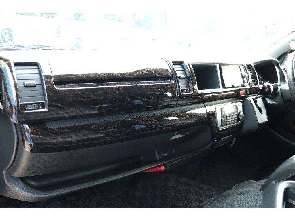 マホガニー黒木目インテリアパネル！高級感を演出します！