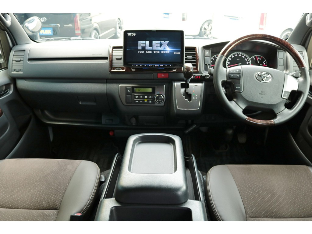 平成３１年式　ハイエース　バン　Ｓ－ＧＬ　５０ｔｈアニバーサリーリミテッド　２８００ｃｃ　ディーゼル　走行７８，１００ｋｍ