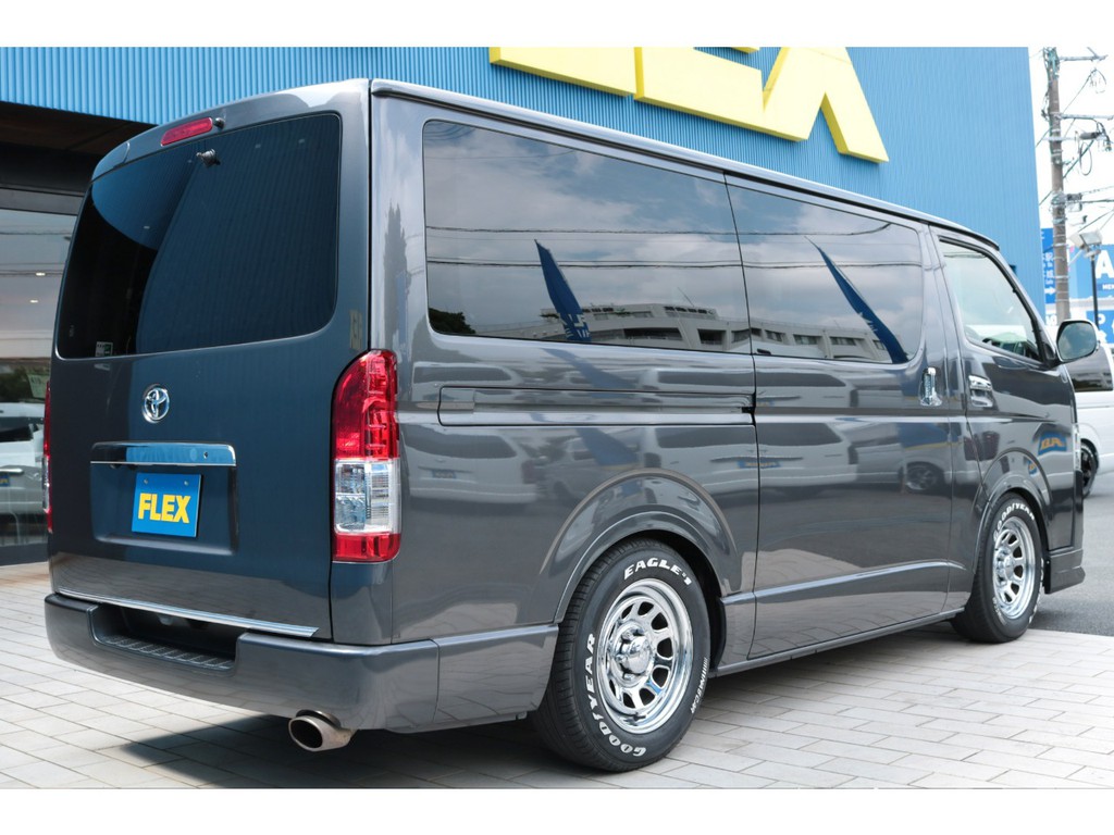 新車中古車販売は勿論、経費が使えるリースやローンを使った販売など新たなハイエースライフを始めるお手伝いを致します！