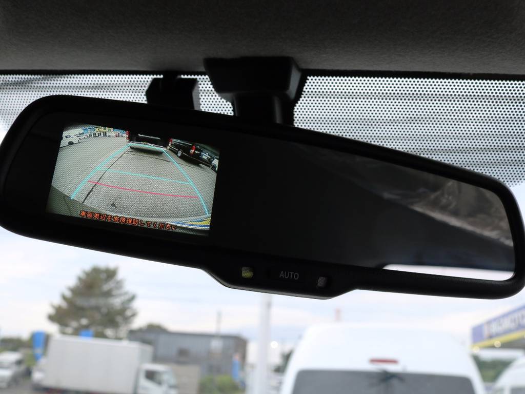 メーカーオプション　バックモニター内蔵自動防眩インナーミラー！