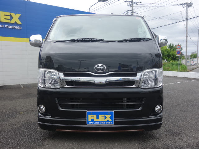 ３型ハイエースバンフルエアロ入庫です♪