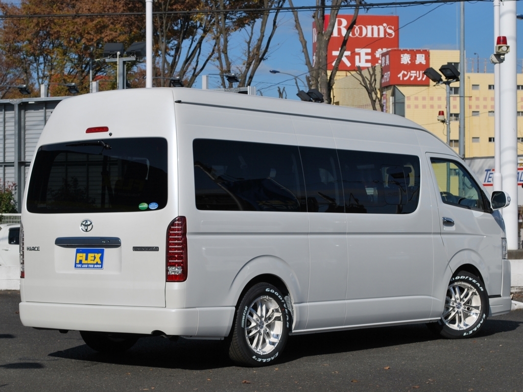 箱型のお車ですので、意外と運転もしやすいですよ！