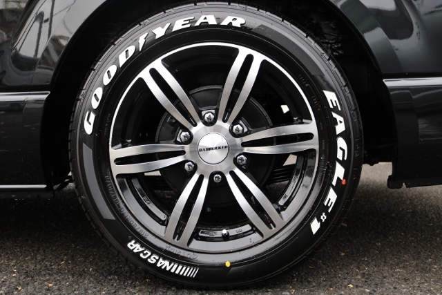 GOODYEAR NASCARタイヤは安心のグリップ力です！