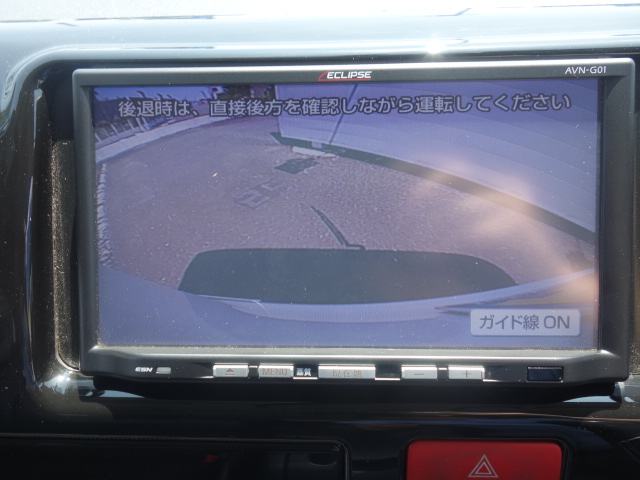 バックカメラも装備済みですので車庫入れも安心！
