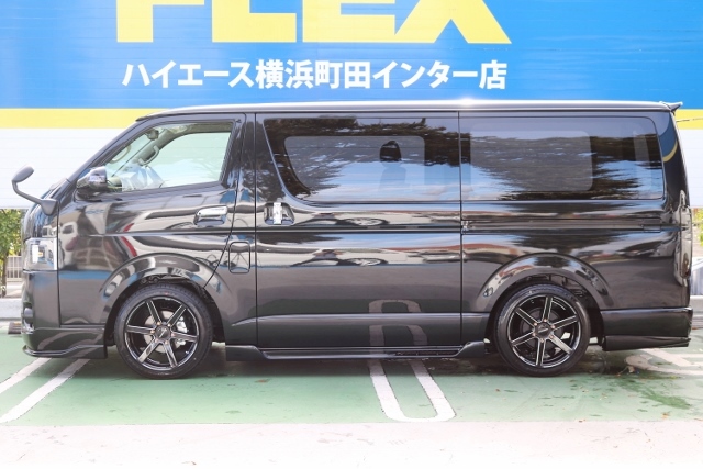 リアフィルム等の追加カスタムもお任せ下さい！