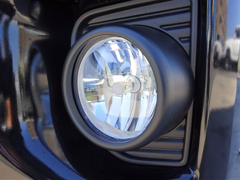 ＬＥＤフォグ装着なので、これまた前を明るく照らしてくれます！