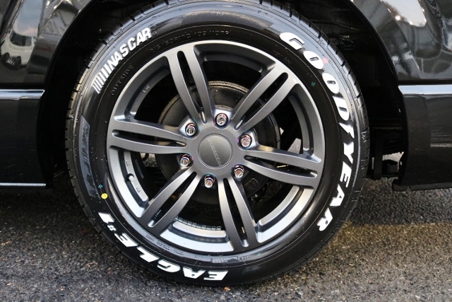 ４１５ＣＯＢＲＡバットラッカー１７インチ＆チタンナット付きでお似合いです♪