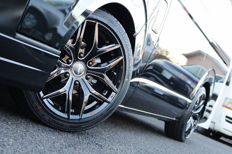 迫力たっぷりのアルミにベストマッチのGOODYEAR