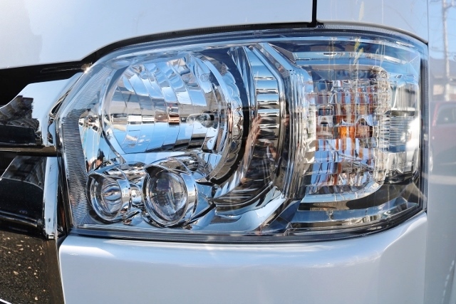 視認性抜群のLEDヘッドライト装備！