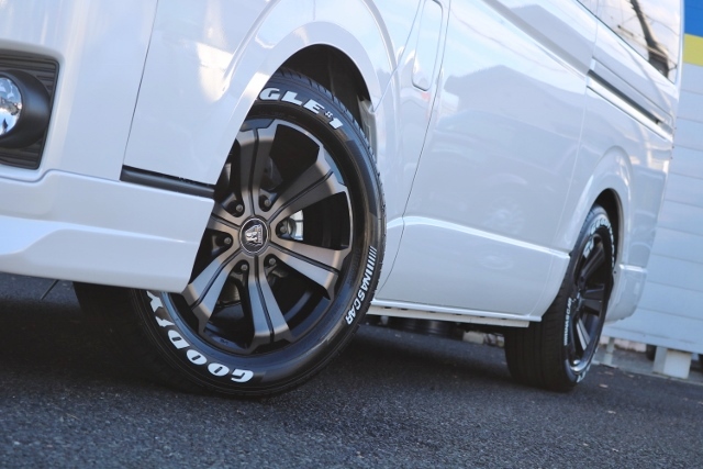 GOODYEAR　NASCARタイヤは安心のグリップ力です！
