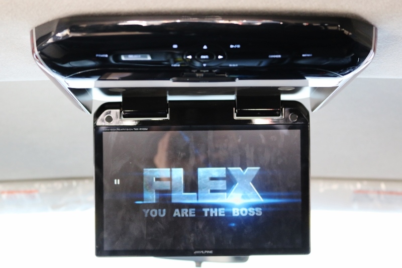 ALPINE製フリップダウンモニター！高画質！