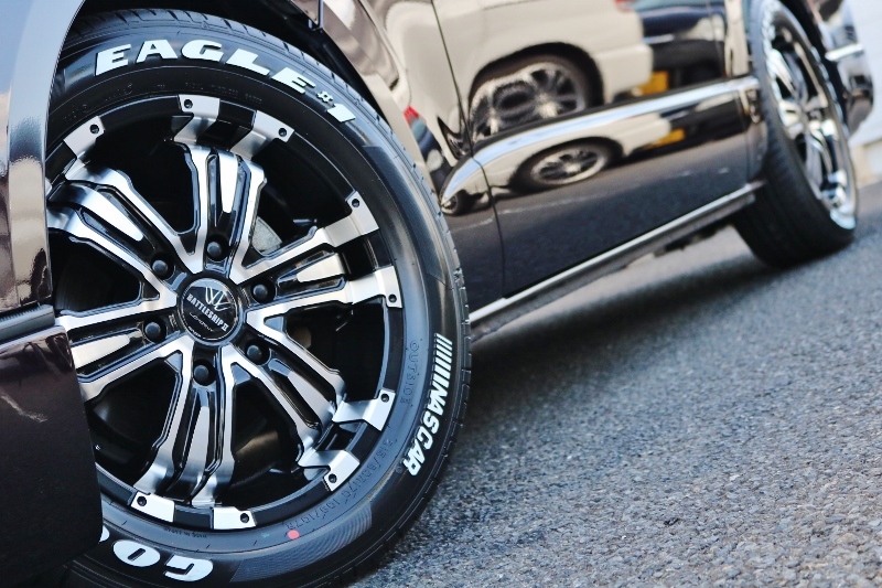 GOODYEAR　NASCARタイヤは安心のグリップ力です！