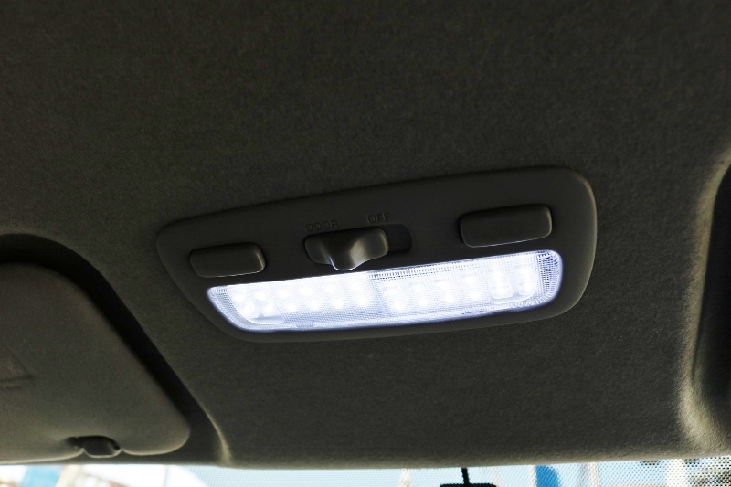 室内照明はＬＥＤですので明るく快適です♪♪