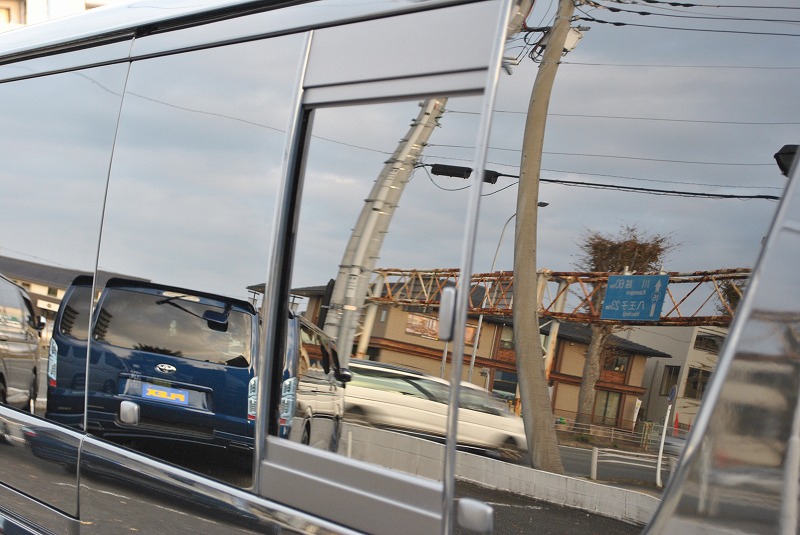 両側小窓付き！車内換気良好です！