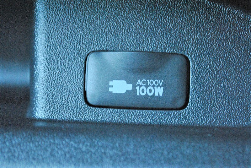 オプションの１００ｖコンセント付き♪
