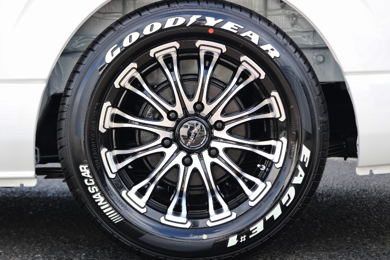 バトルシップとナスカータイヤの組み合わせ！