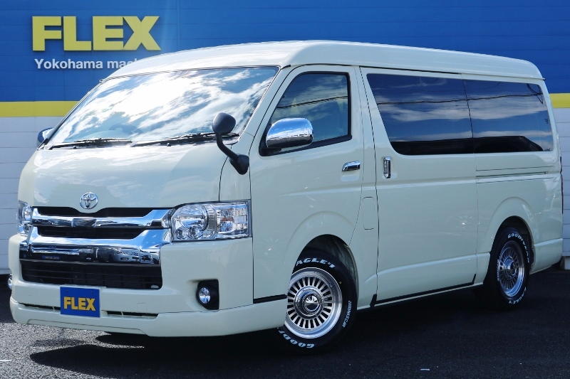 ハイエースワゴンＧＬ　4ＷＤ　特設カラーライトイエローのシートアレンジＲ1搭載車です！