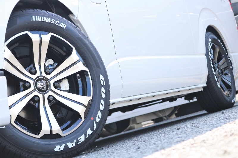 バルベロ　アーバン　１７インチ　＆ＧＯＯＤＹＥＡＲ　ＮＡＳＣＡＲの組み合わせ！